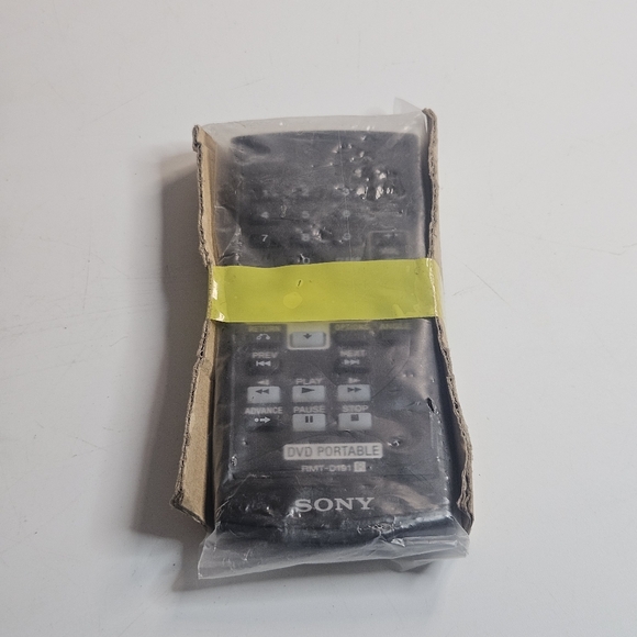 Genuine SONY Remote Control RMT-D191 - Picture 2 of 2